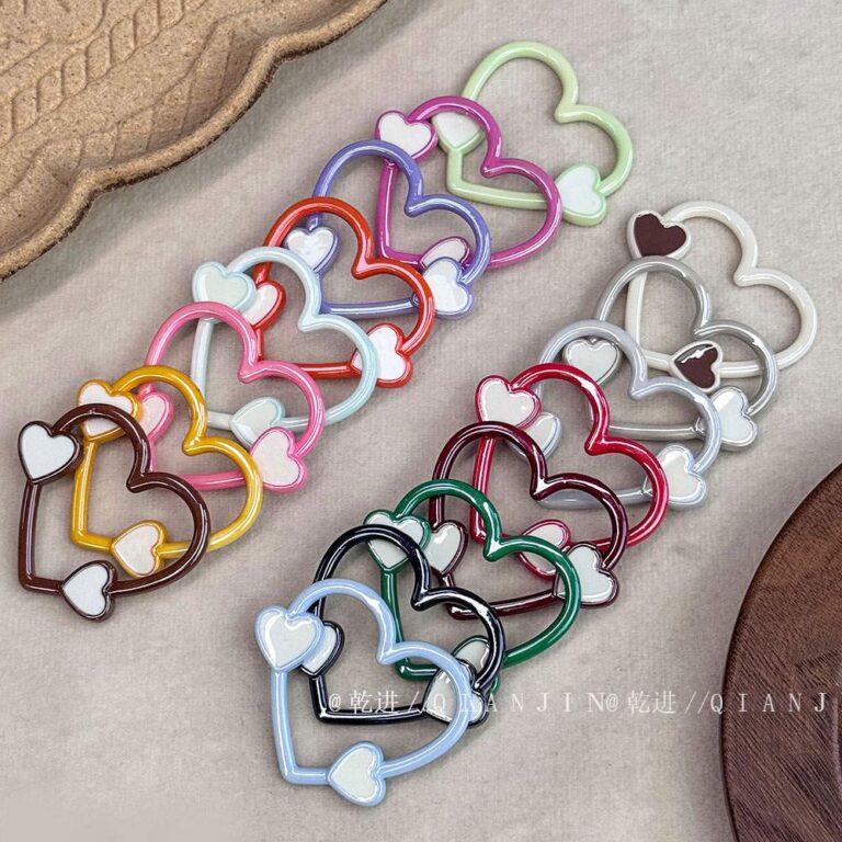 Solid Color Acrylic Beads heart beads-654