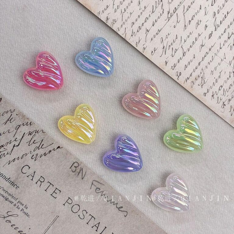 High-Quality UV Beads Light-changing wavy heart beads
