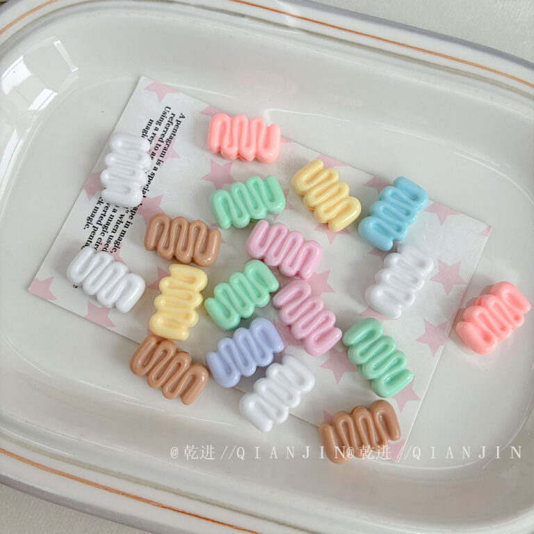 Solid Color Acrylic Beads Beads in the shape of cream