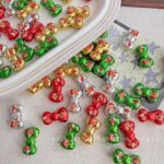 Printed bead Christmas-themed bow beads
