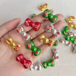 Printed bead Christmas-themed bow beads