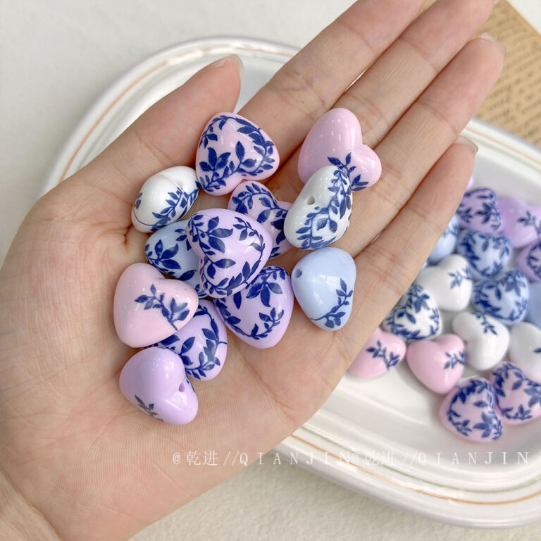 Printed bead Blue and white porcelain printed heart-shaped beads