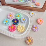 High-Quality UV Beads Solid color UV daisy beads - 678