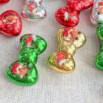 Printed bead Christmas-themed bow beads