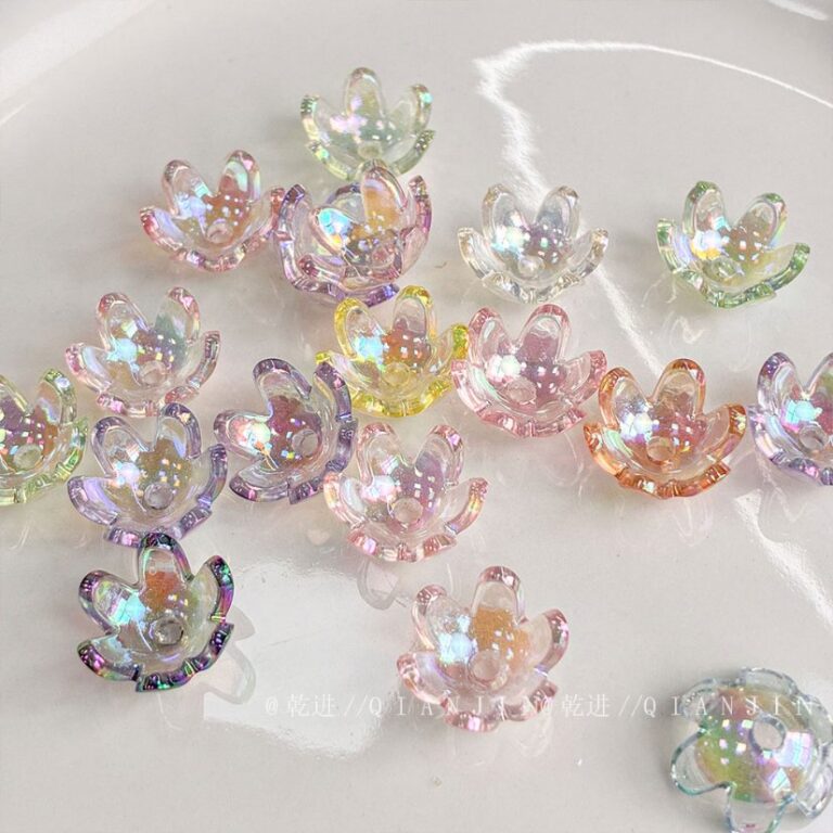 Flower & Leaf Shaped Charms High-quality fine sparkling claw flower