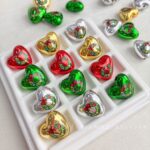 Printed bead Christmas-themed heart beads