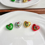 Printed bead Christmas-themed heart beads