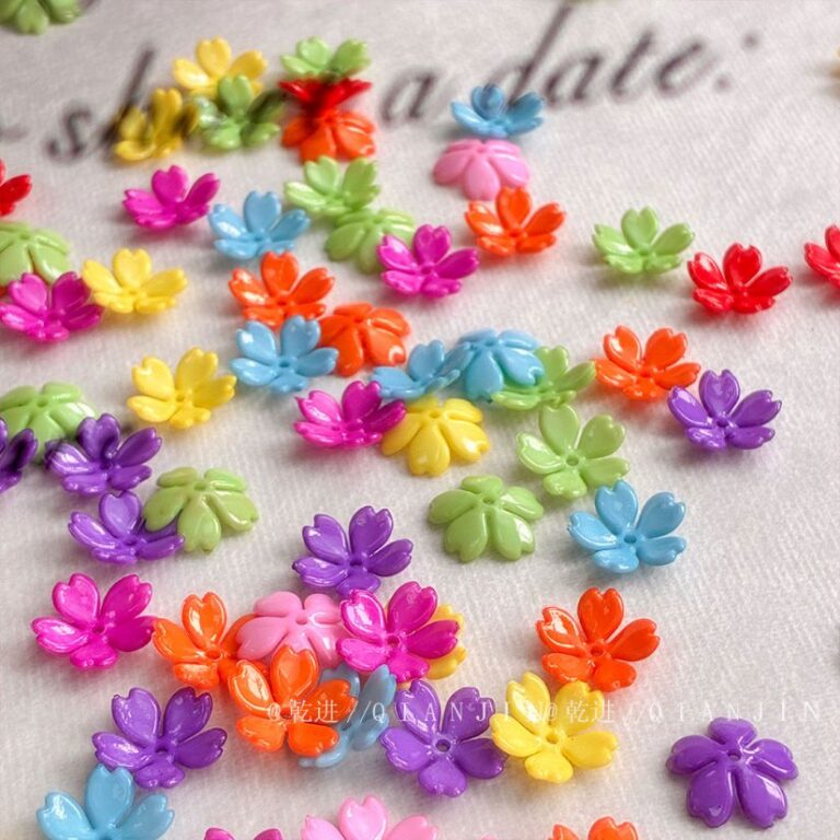Flower & Leaf Shaped Charms Solid color flower